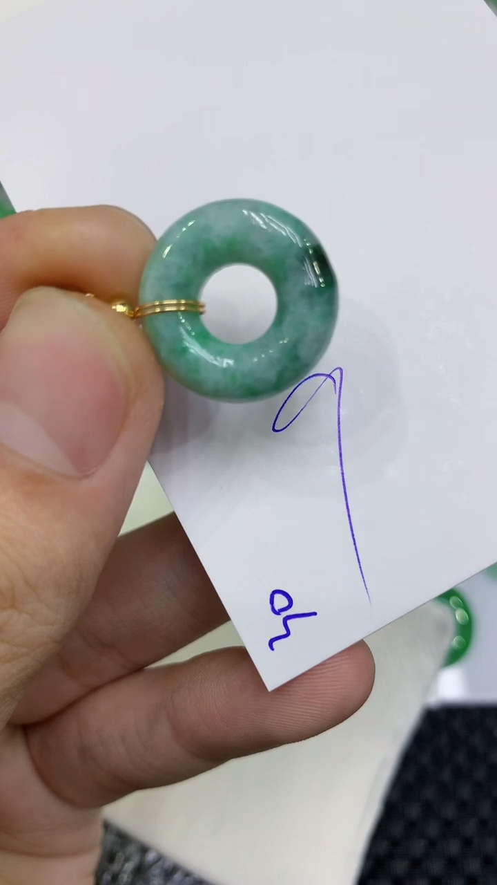 颈饰未镶嵌翡翠缅甸A货翡翠