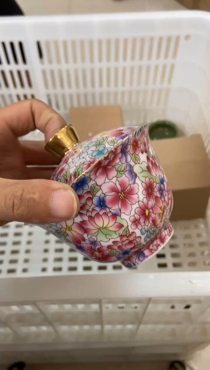 杯无运费险有瑕疵的摄影的产品有使用过的痕迹有点脏介意勿拍