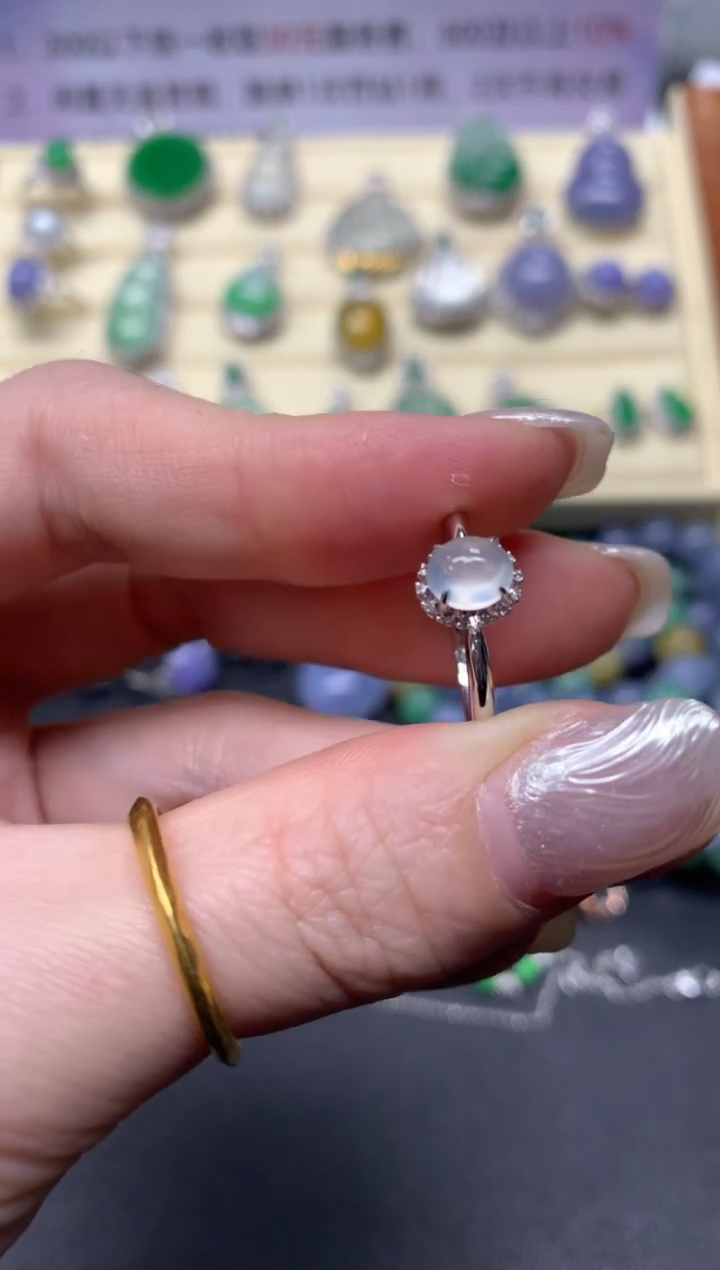 【闪购商品】翡翠戒指18K金镶嵌戒指|1400+140