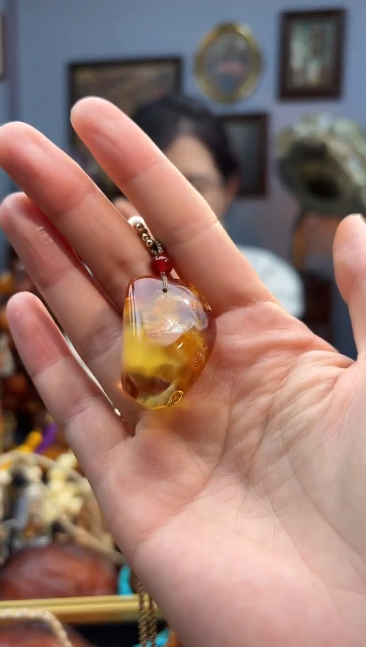 琥珀颈饰未镶嵌吊坠
