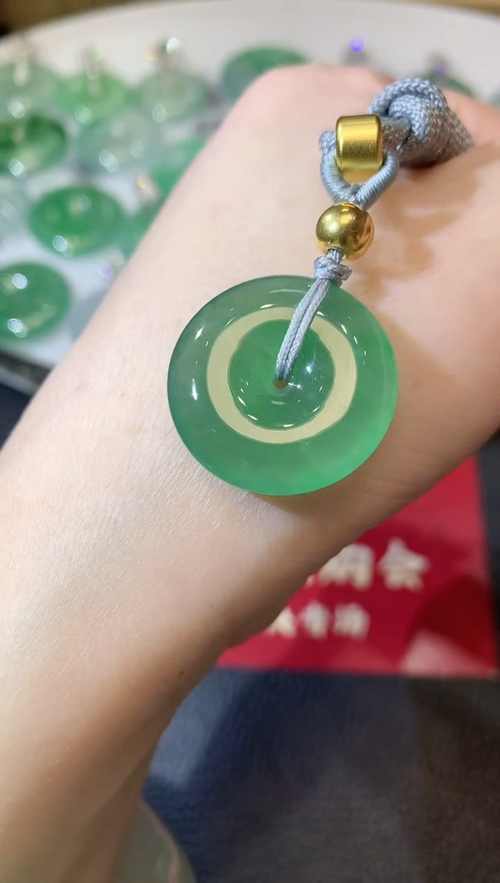 【闪购商品】翡翠吊坠(不含链)未镶嵌A51 多样性发货一件 不退换