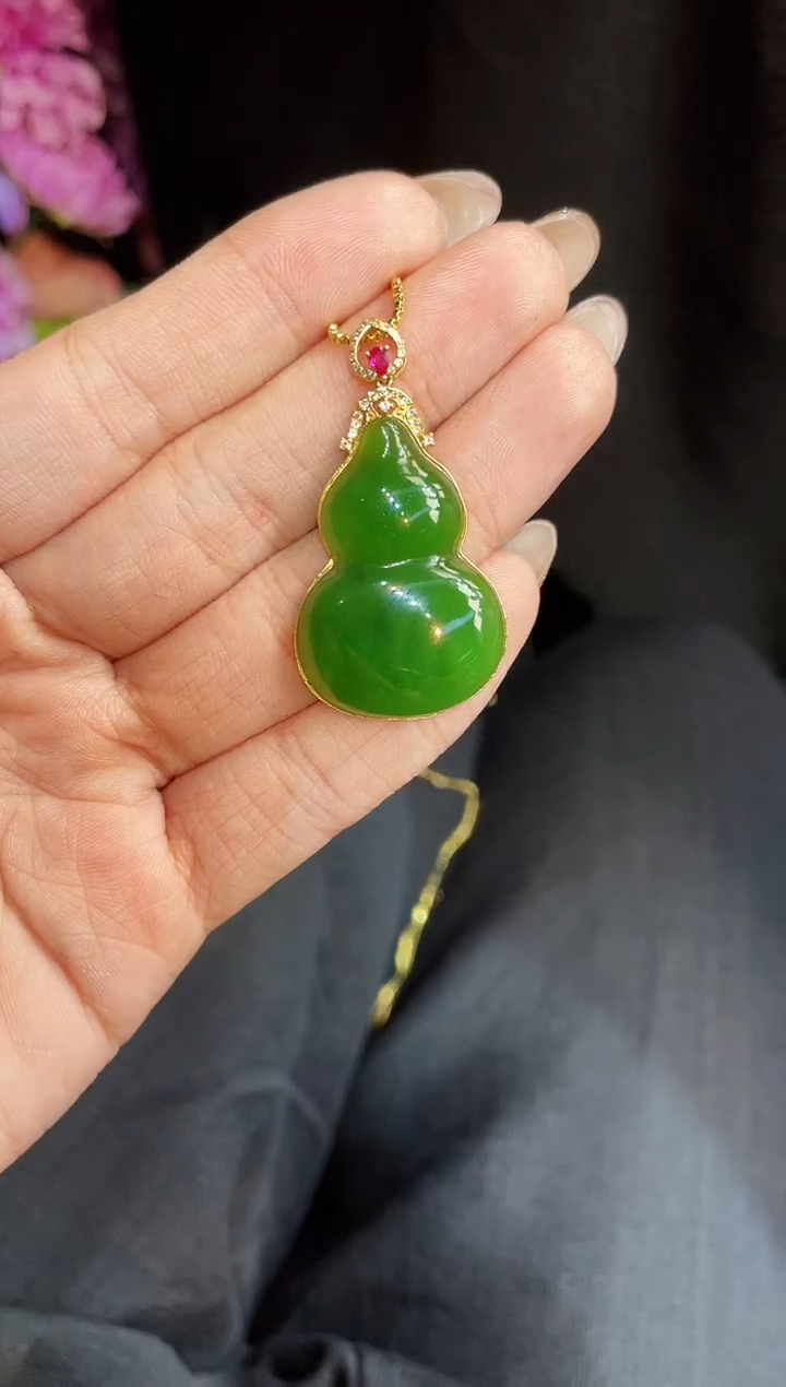 和田玉18K金镶嵌吊坠(赠链)33MM 多样性发一Z