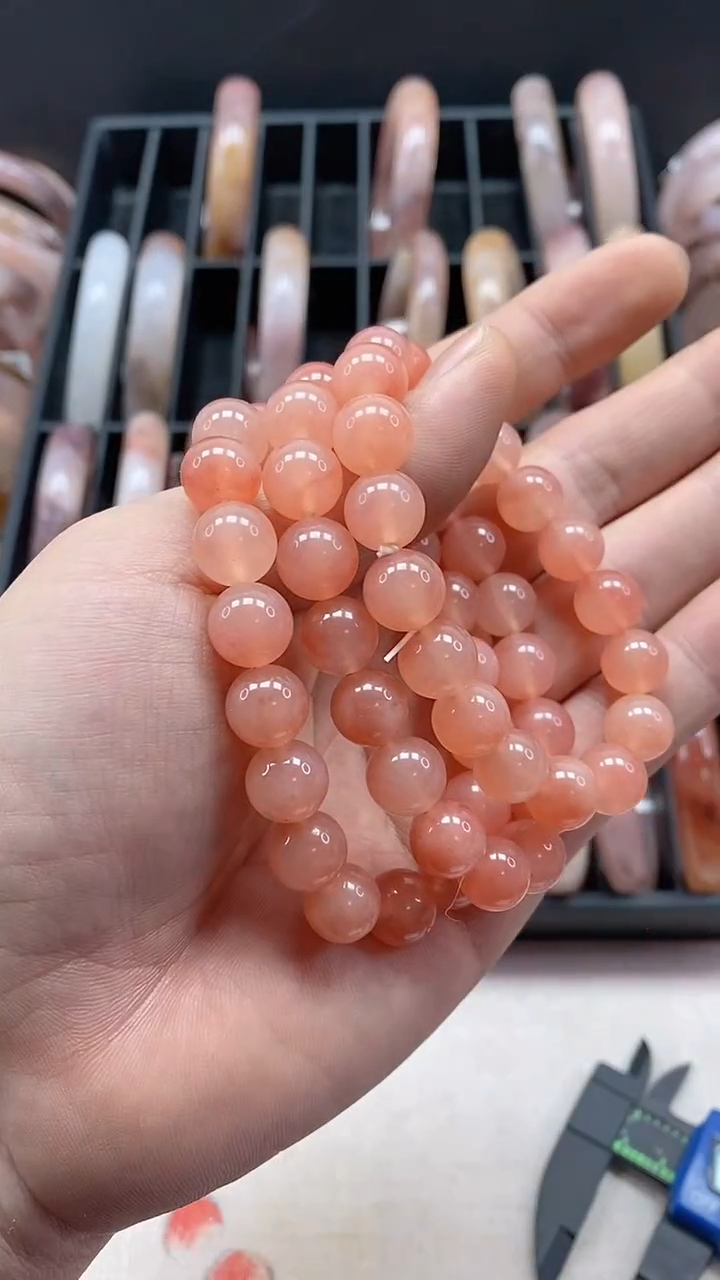 【闪购商品】石英质玉手镯未镶嵌拍一发一多样性发货