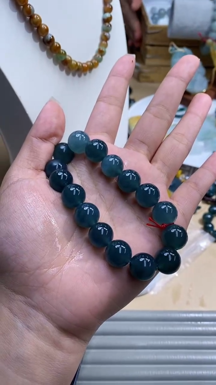 未镶嵌定制翡翠越**好手串