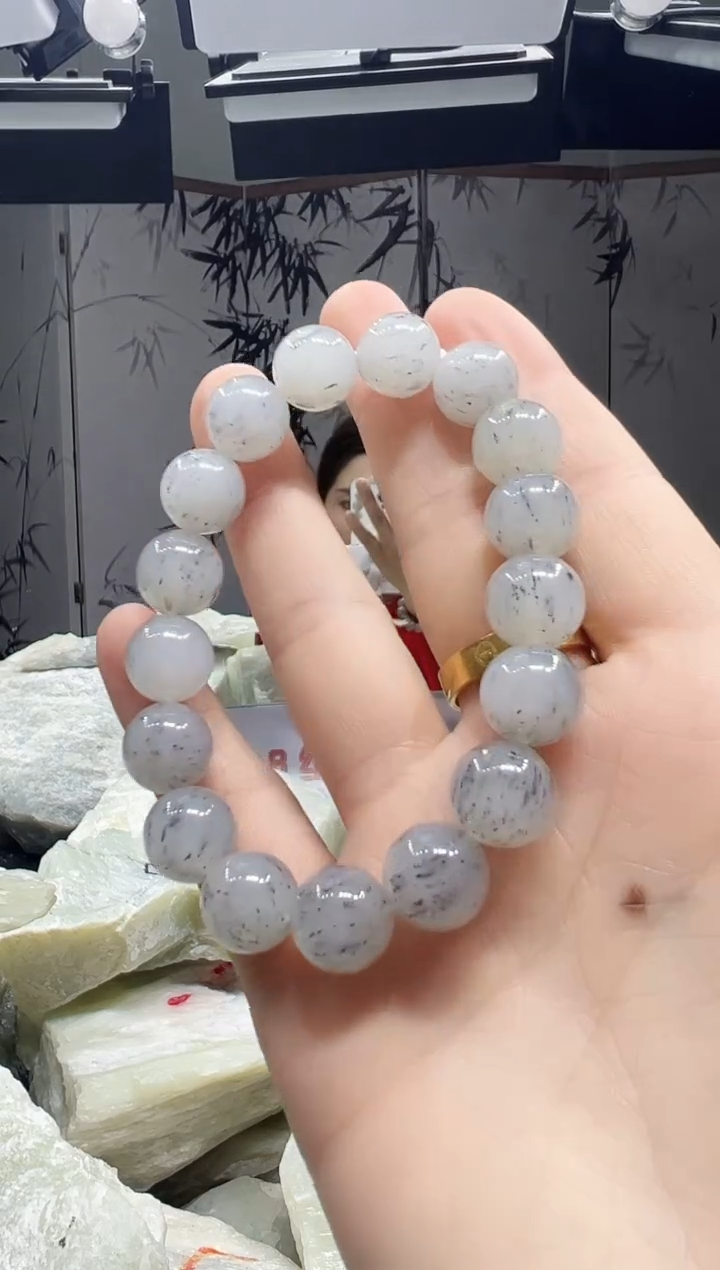 未镶嵌手串和田玉和田玉黑山料卡12上等和田玉手串