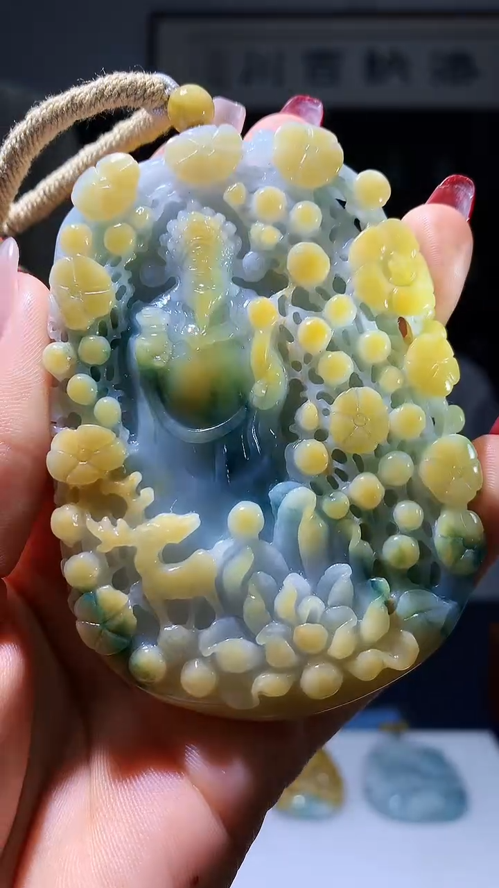 【闪购商品】定制翡翠未镶嵌1080hm-毛货挂件