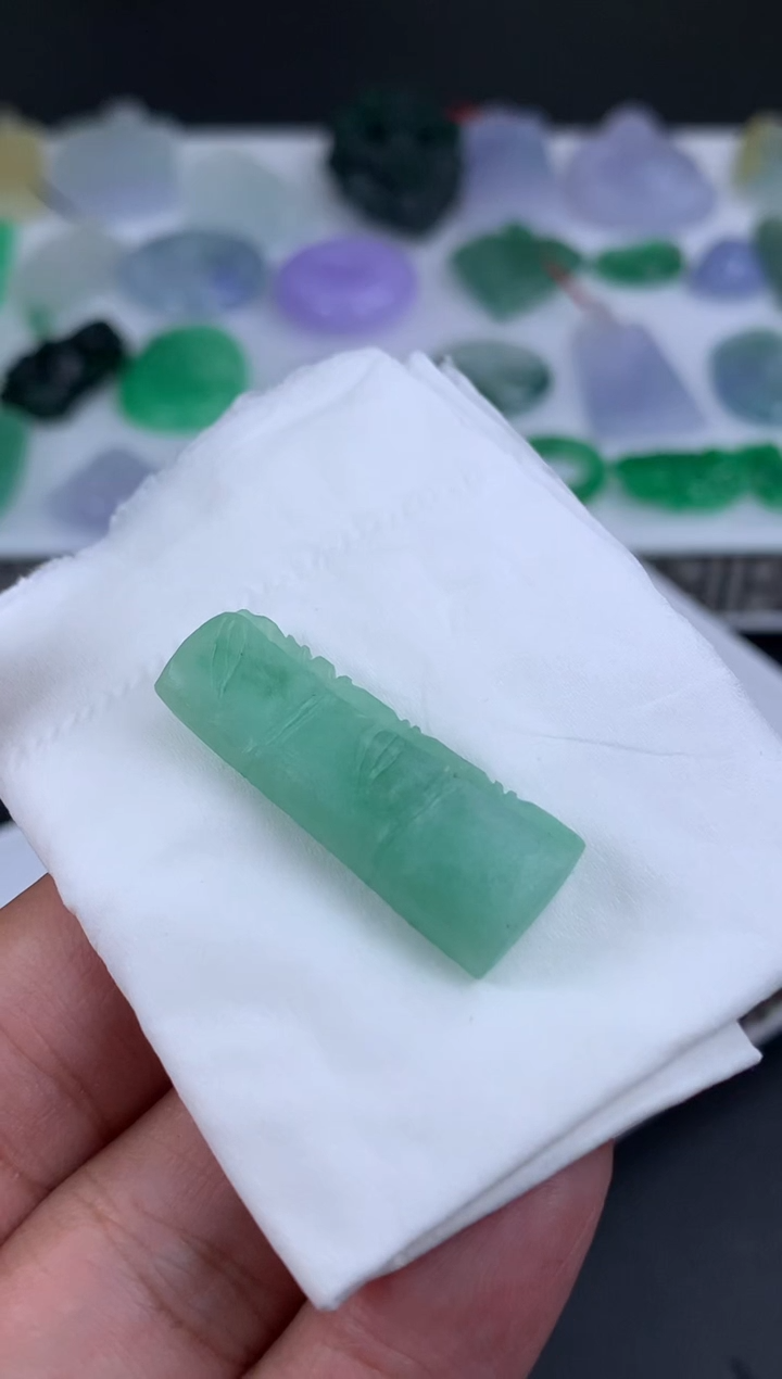 【闪购商品】定制翡翠未镶嵌翡翠