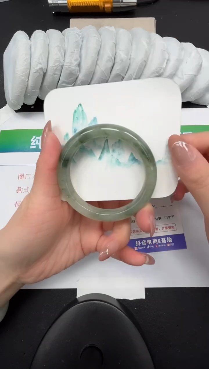 【闪购商品】石英质玉手镯未镶嵌263-55.9