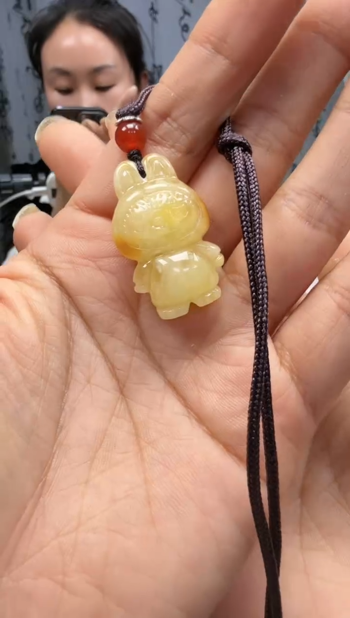 裸石琥珀未镶嵌如图