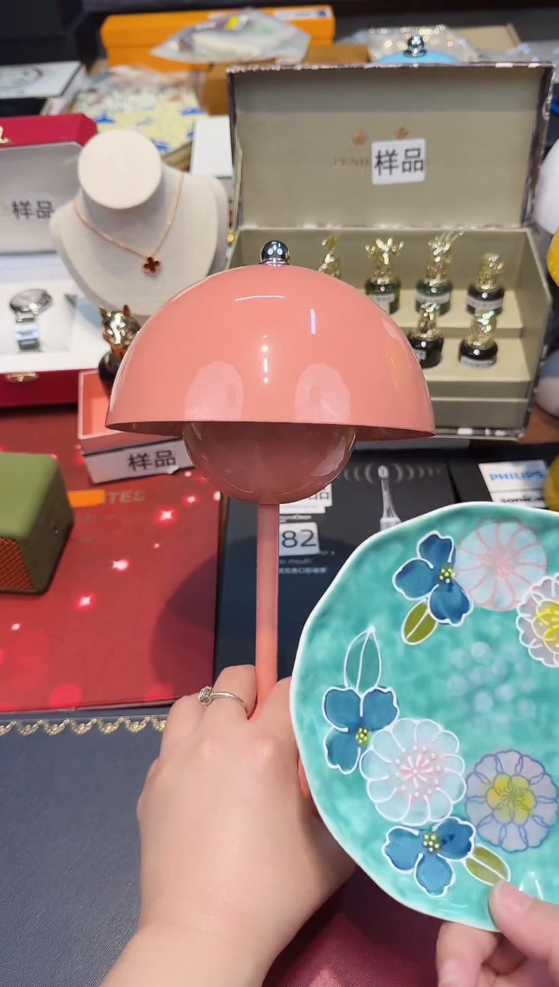 瓷片。。。。。。。。。。。。。