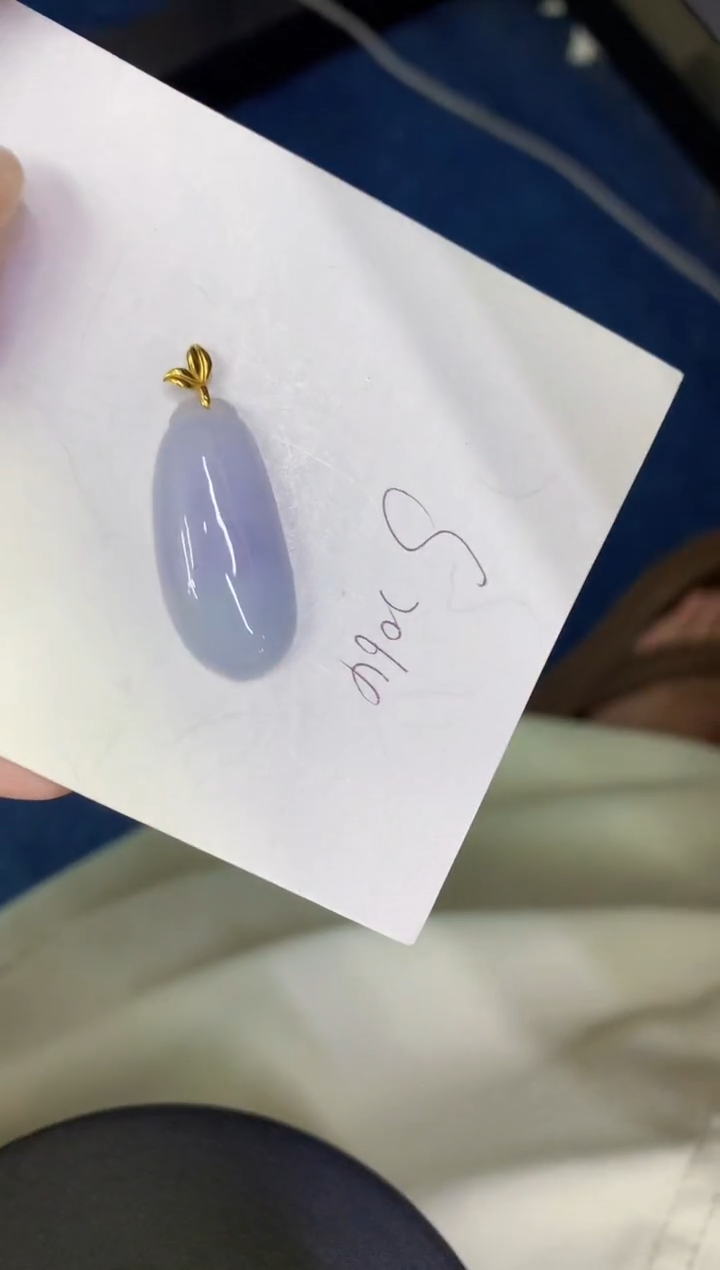 颈饰18K金镶嵌翡翠缅甸天然翡翠A货