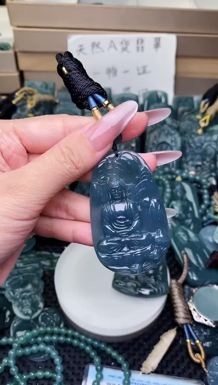 颈饰未镶嵌翡翠1 