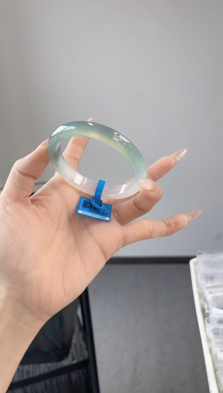 【闪购商品】玛瑙/玉髓手镯未镶嵌55-56圈