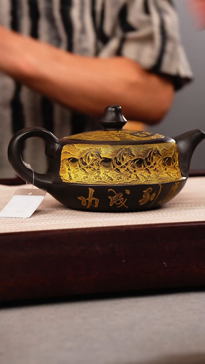 茶壶紫砂石黄 曲壶 八骏 描金