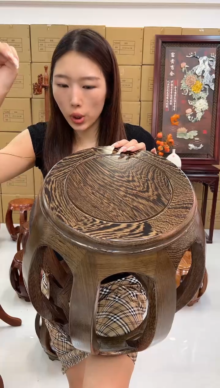 鸡翅木类家具国标鸡翅木大号鼓凳假一赔四