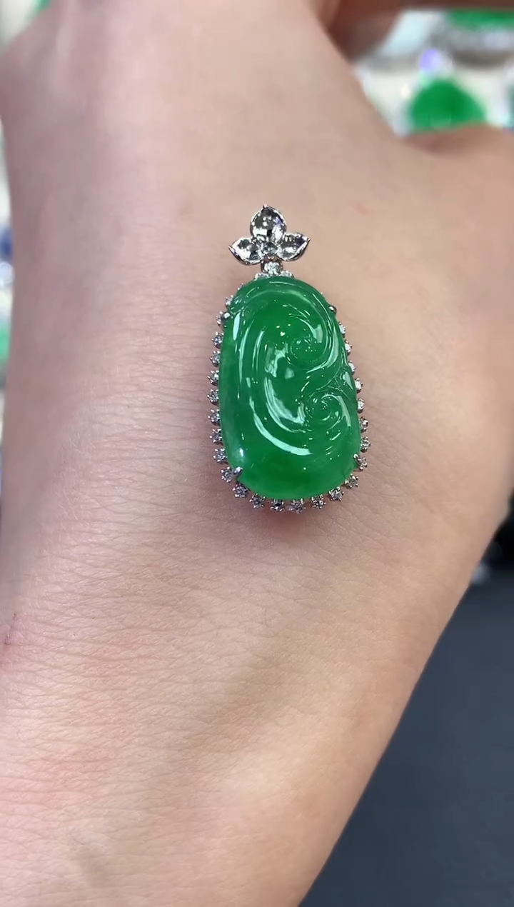 【闪购商品】翡翠吊坠(不含链)18K金镶嵌 C6