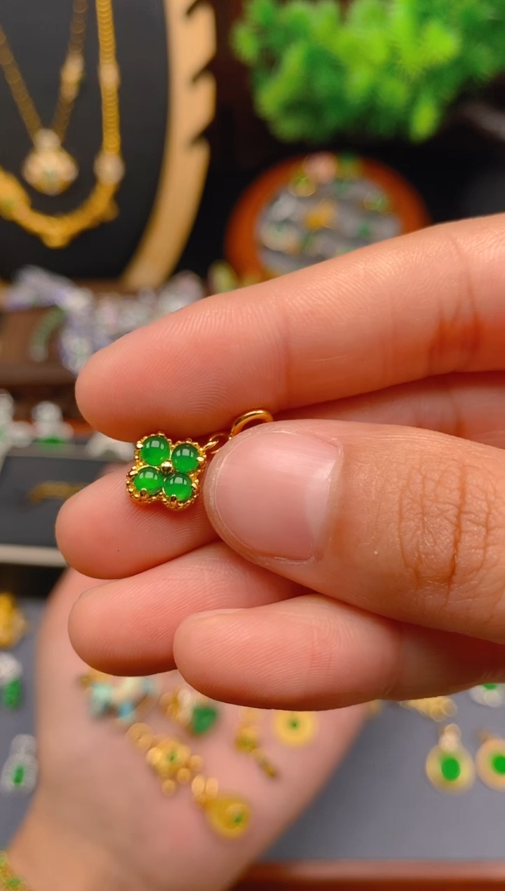 【闪购商品】翡翠吊坠(不含链)银S925镶嵌四叶草万能扣