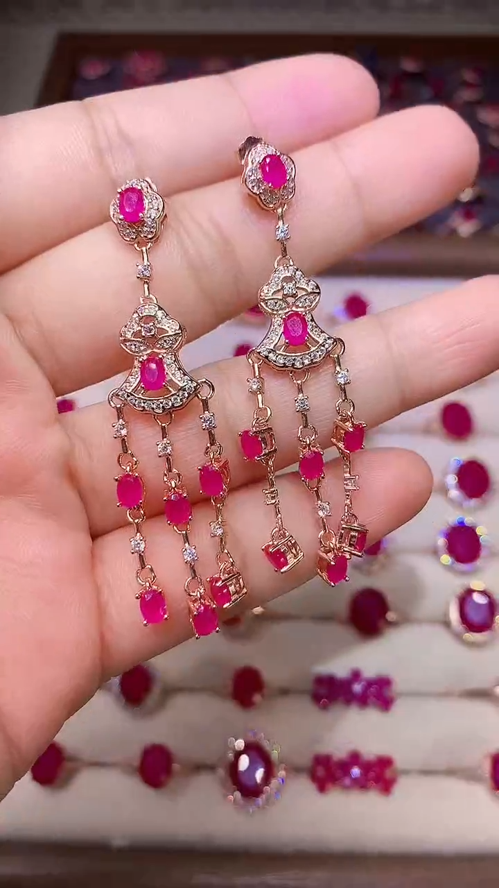 【闪购商品】红宝石耳饰银S925镶嵌000