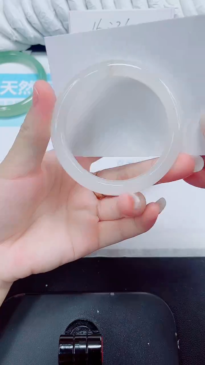 石英质玉手镯未镶嵌39/55