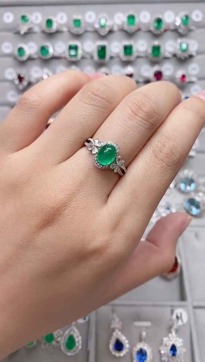 【闪购商品】祖母绿18K金戒指18K金镶嵌.