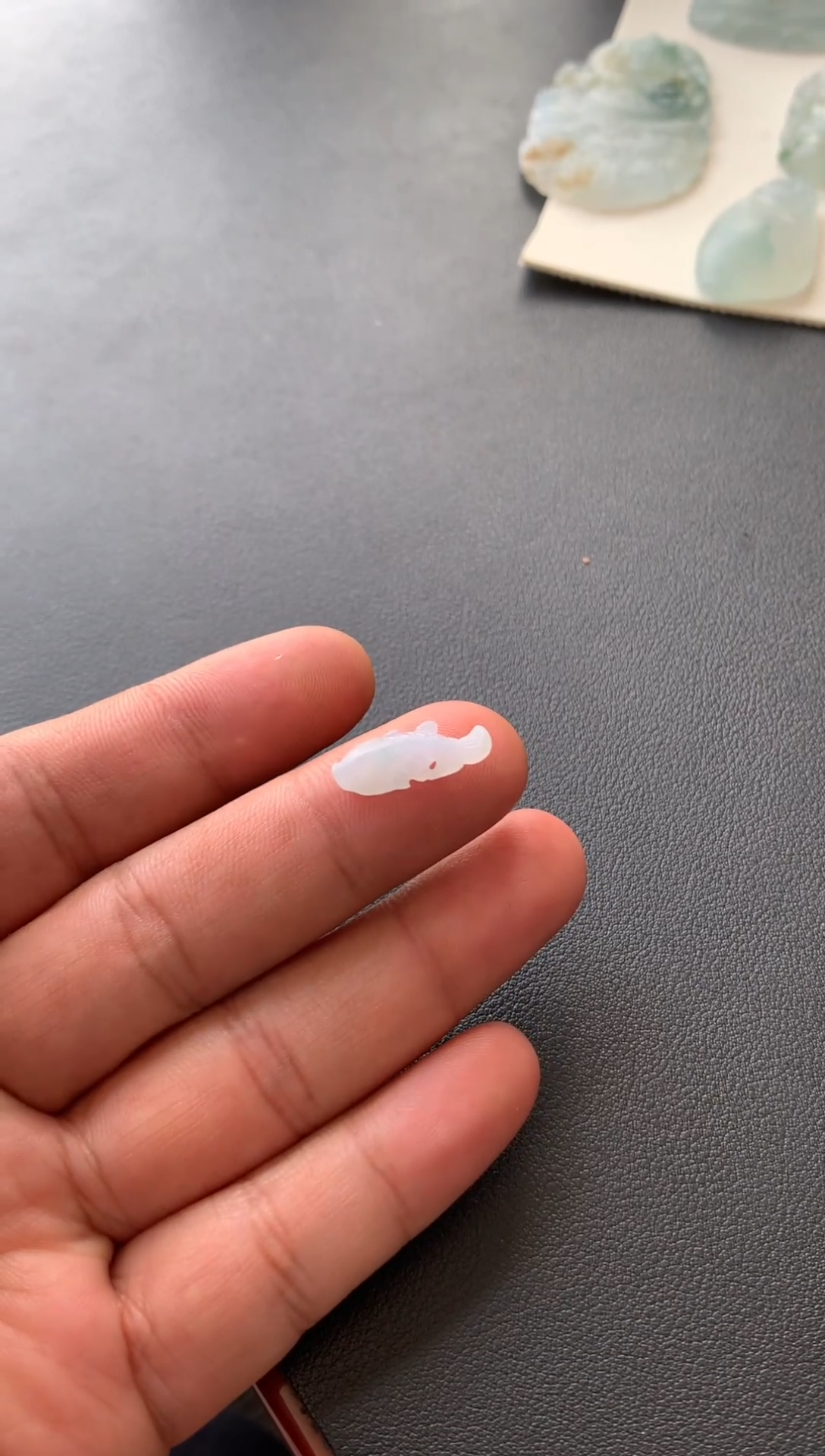 定制翡翠未镶嵌小鱼
