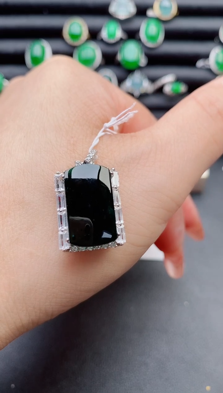 【闪购商品】翡翠吊坠(赠链)银S925镶嵌321321