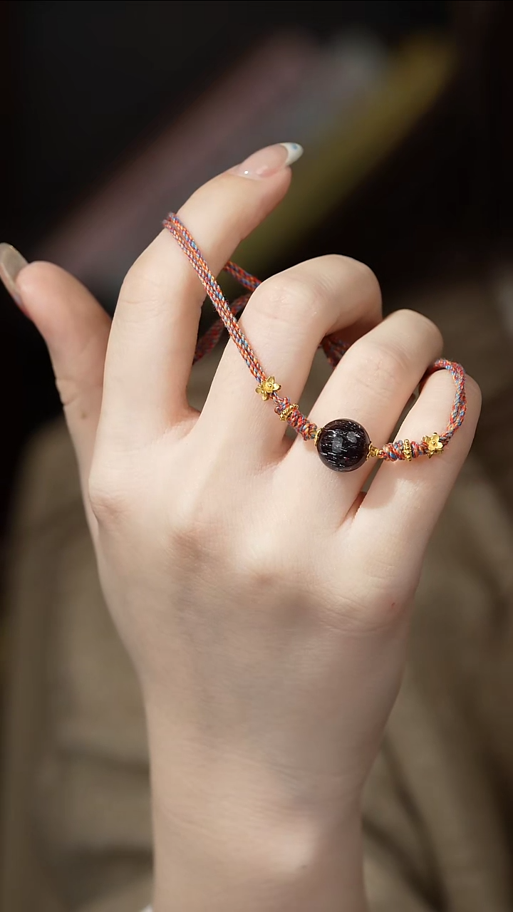 【闪购商品】手绳18K金镶嵌水晶E40（多样性发一件）10mm+