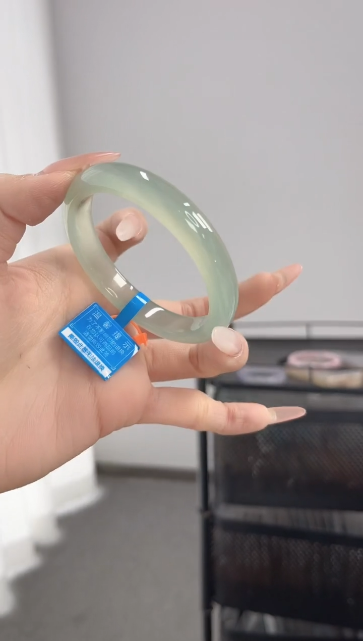 【闪购商品】玛瑙/玉髓手镯未镶嵌55-56圈