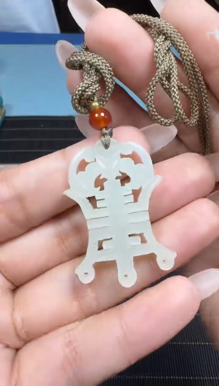 和田玉未镶嵌颈饰1