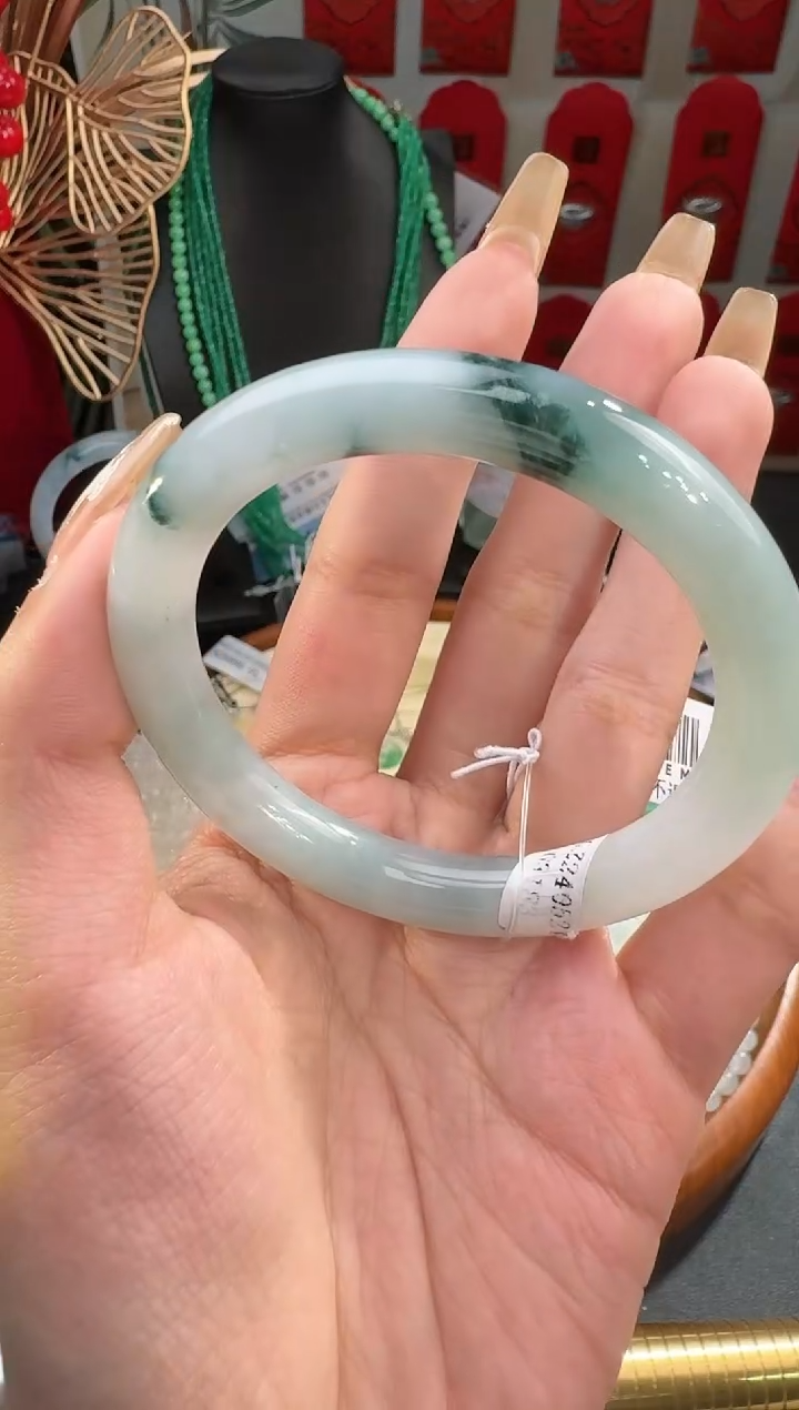 【闪购商品】翡翠手镯未镶嵌手镯