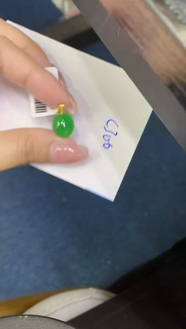 翡翠18K金镶嵌颈饰00000000000