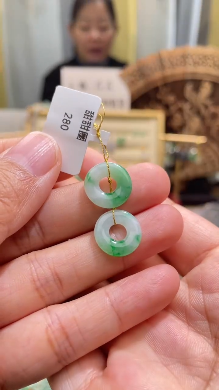 颈饰未镶嵌翡翠甜甜圈一对耳包