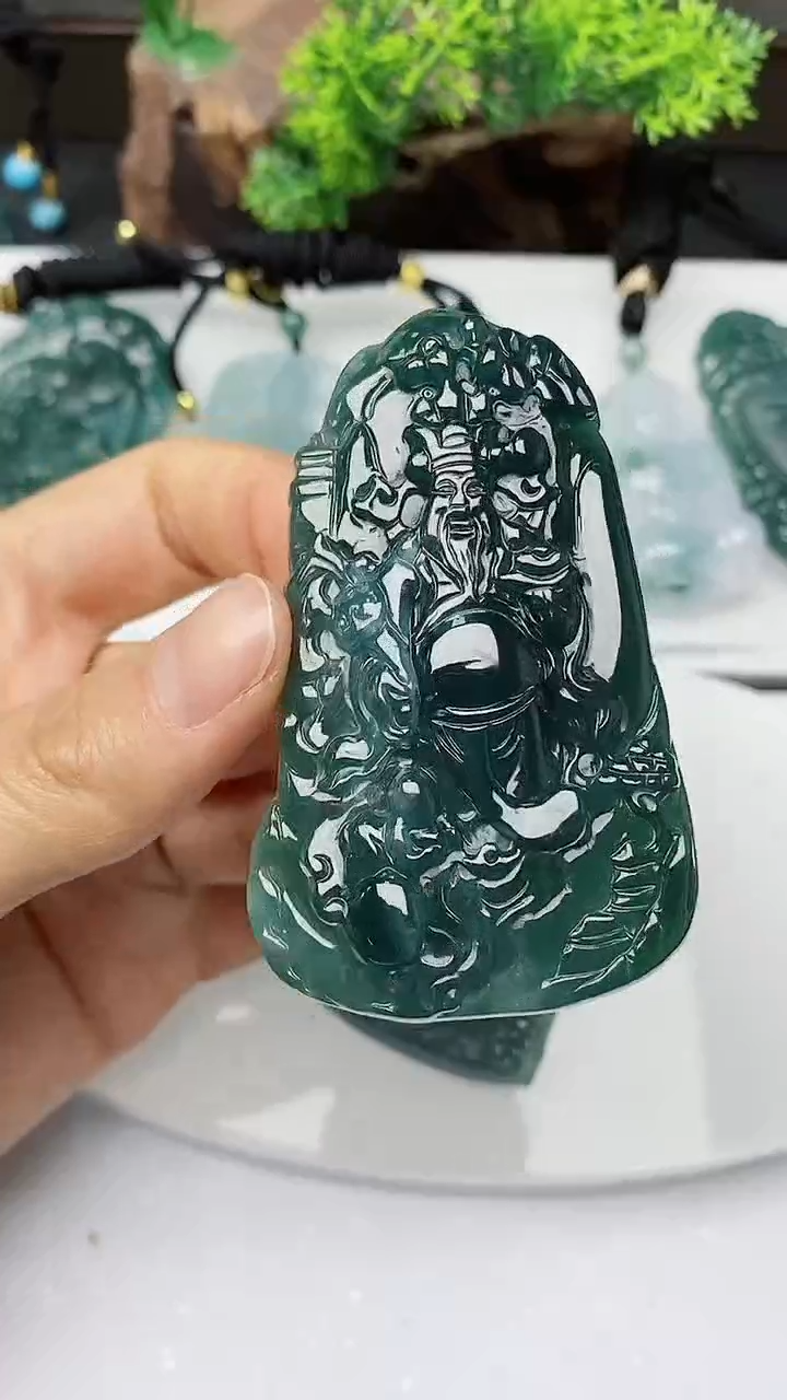 【闪购商品】翡翠颈饰未镶嵌