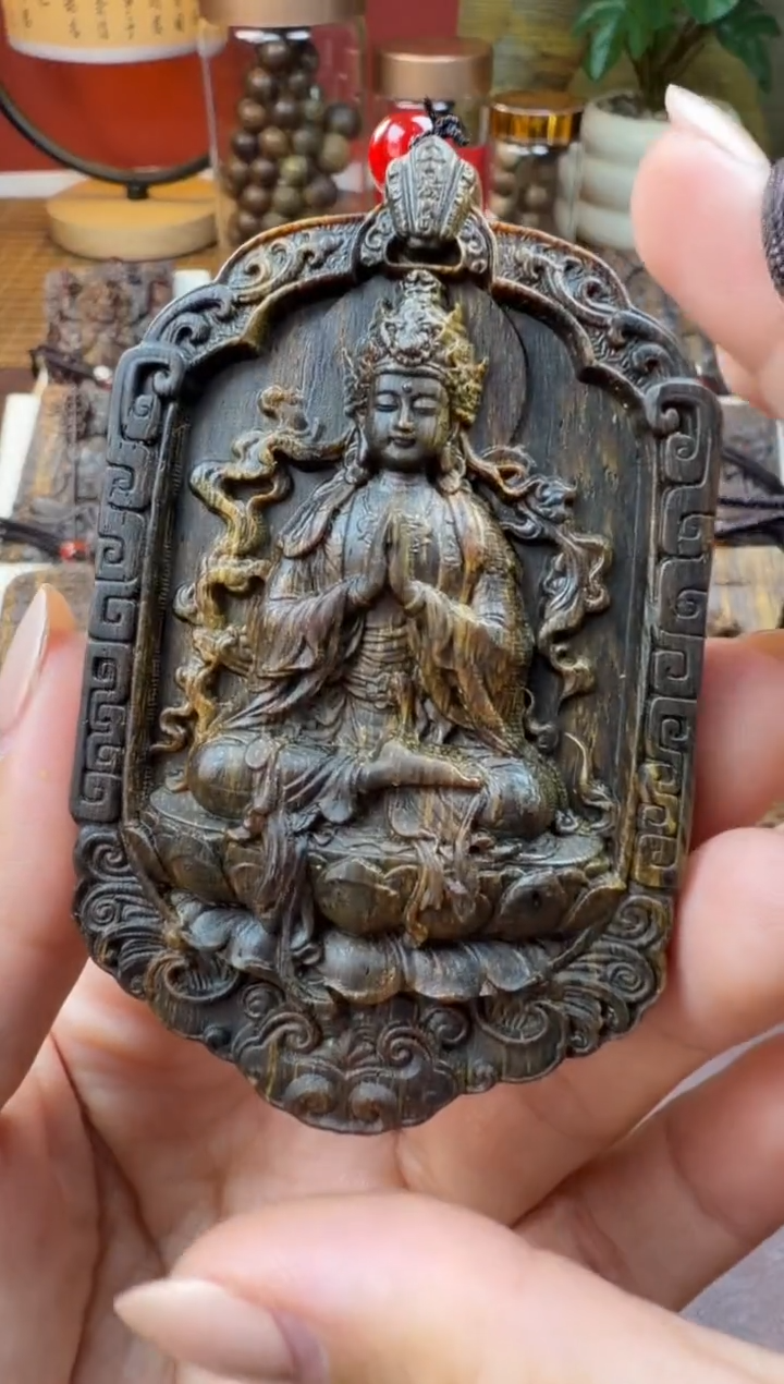 木木雕款 芽庄  圣观音 8cm 送养香瓶