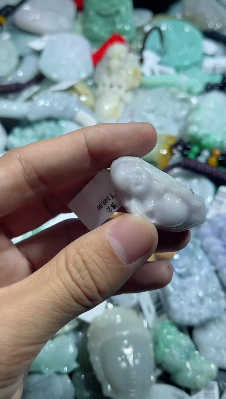 【闪购商品】翡翠颈饰未镶嵌00012775