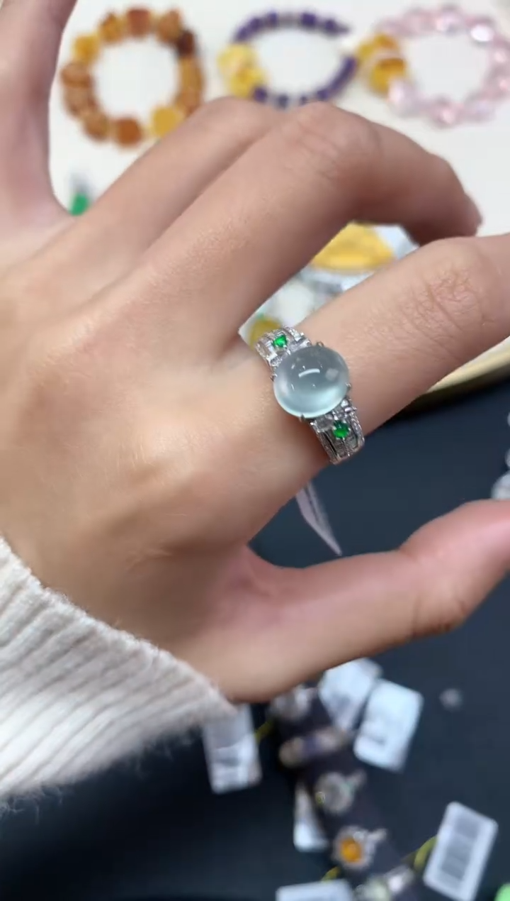 【闪购商品】翡翠吊坠(不含链)18K金镶嵌A232|9800