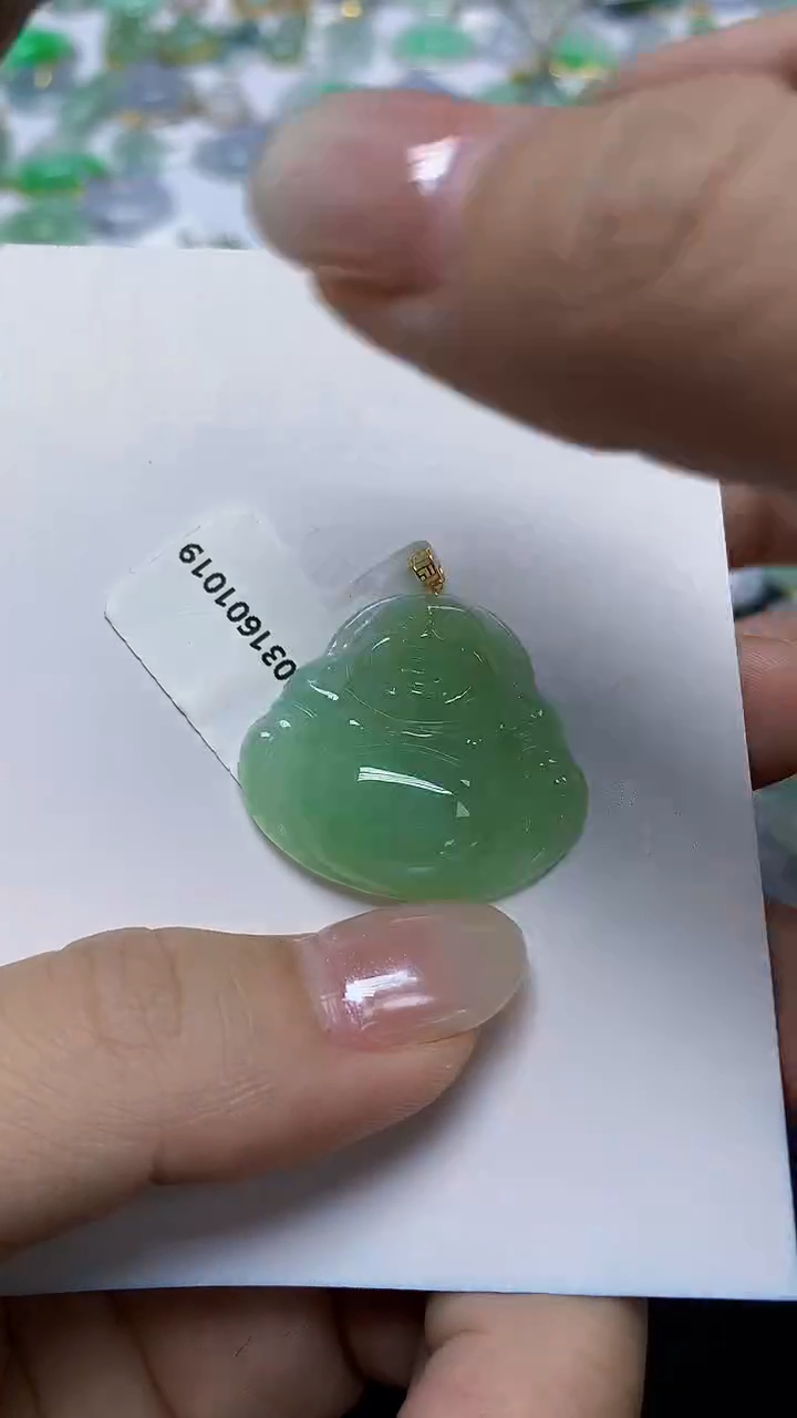 翡翠未镶嵌颈饰天然缅甸翡翠A货