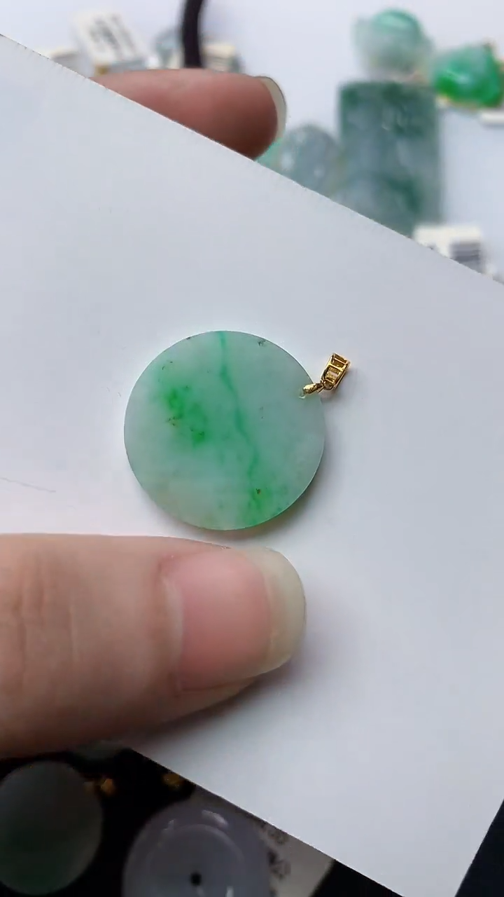 【闪购商品】翡翠颈饰18K金镶嵌90..........