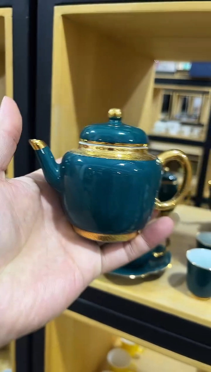 祖母绿宫灯壶，冲单福利