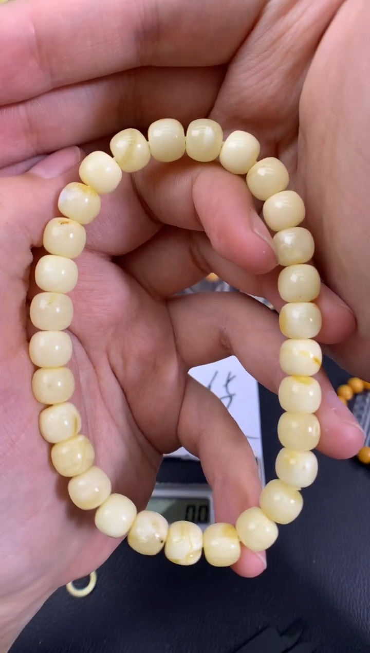 琥珀未镶嵌珠宝奇石1