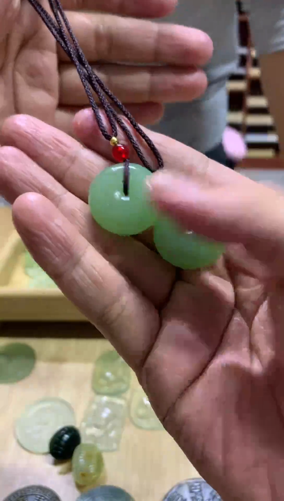 未镶嵌蛇纹石玉颈饰1.8