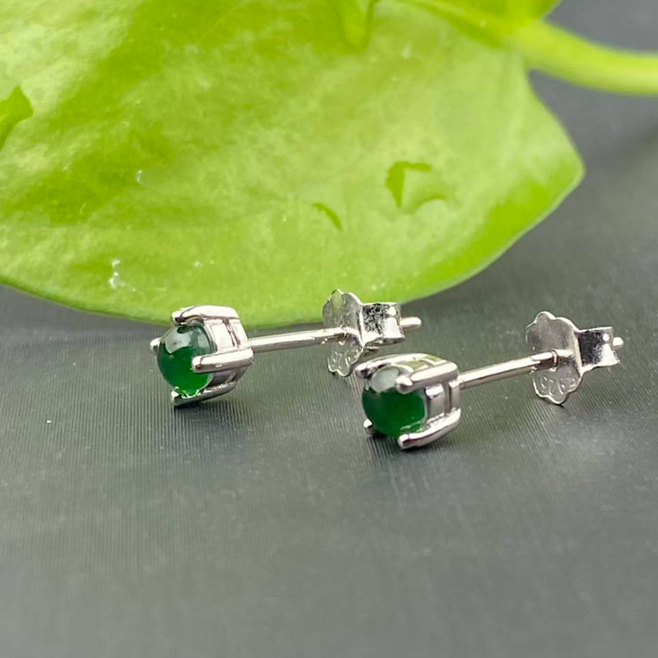 天然A货翡翠蛋面时尚百搭耳钉经典简单精致银镀绿耳环