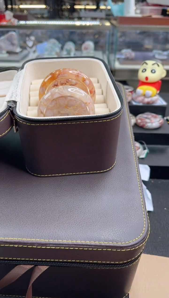 未镶嵌手镯石英质玉尘*丷圈口（赠品镯心）