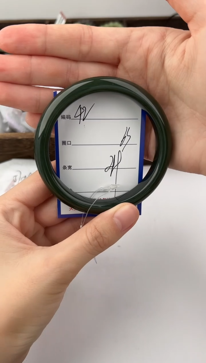 未镶嵌手镯和田玉48颜色微差无瑕疵