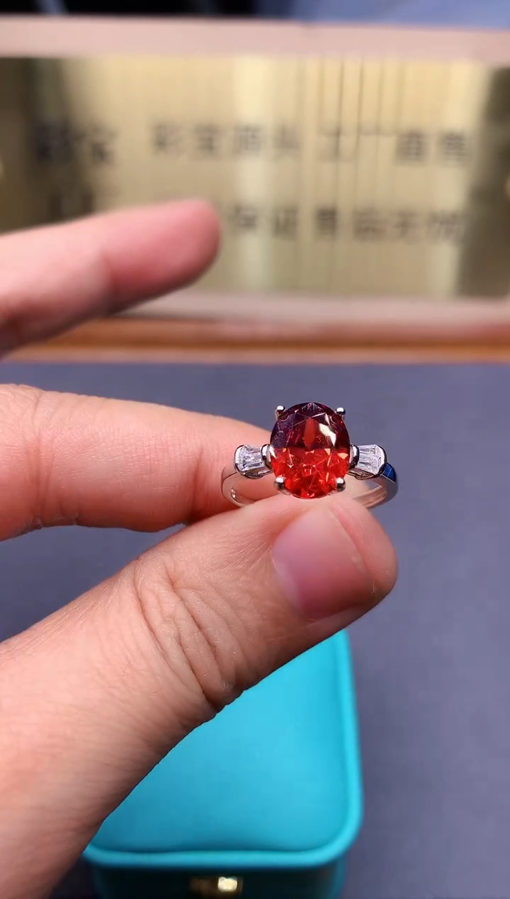 【闪购商品】石榴石戒指银S925镶嵌........
