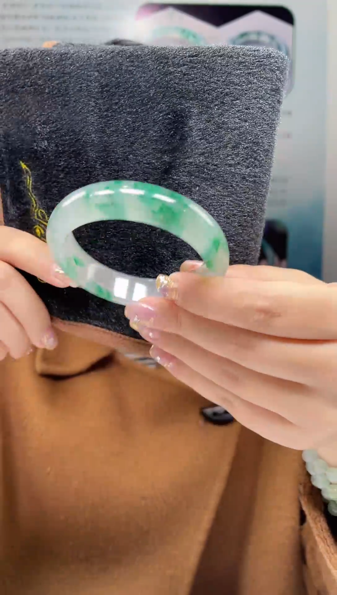 【闪购商品】石英质玉手镯未镶嵌非洲翠手镯多样性发货