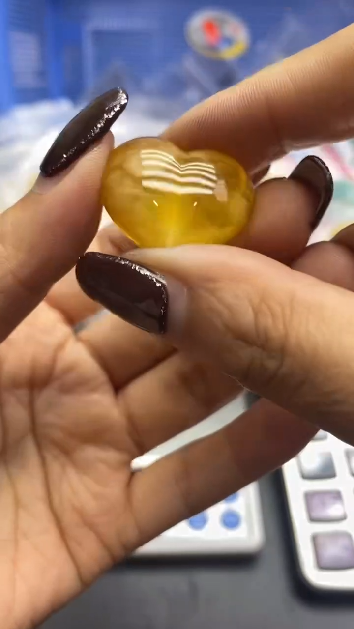 琥珀未镶嵌珠宝奇石657