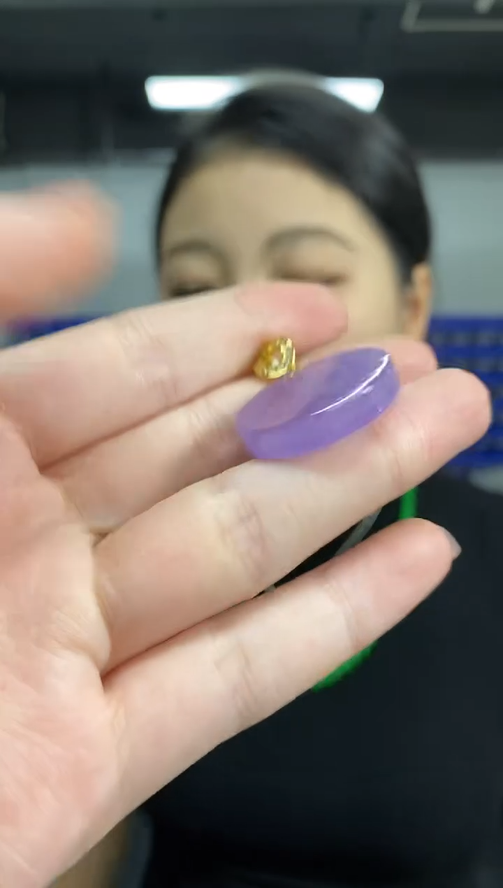 颈饰未镶嵌翡翠多样性发其一颜色微差