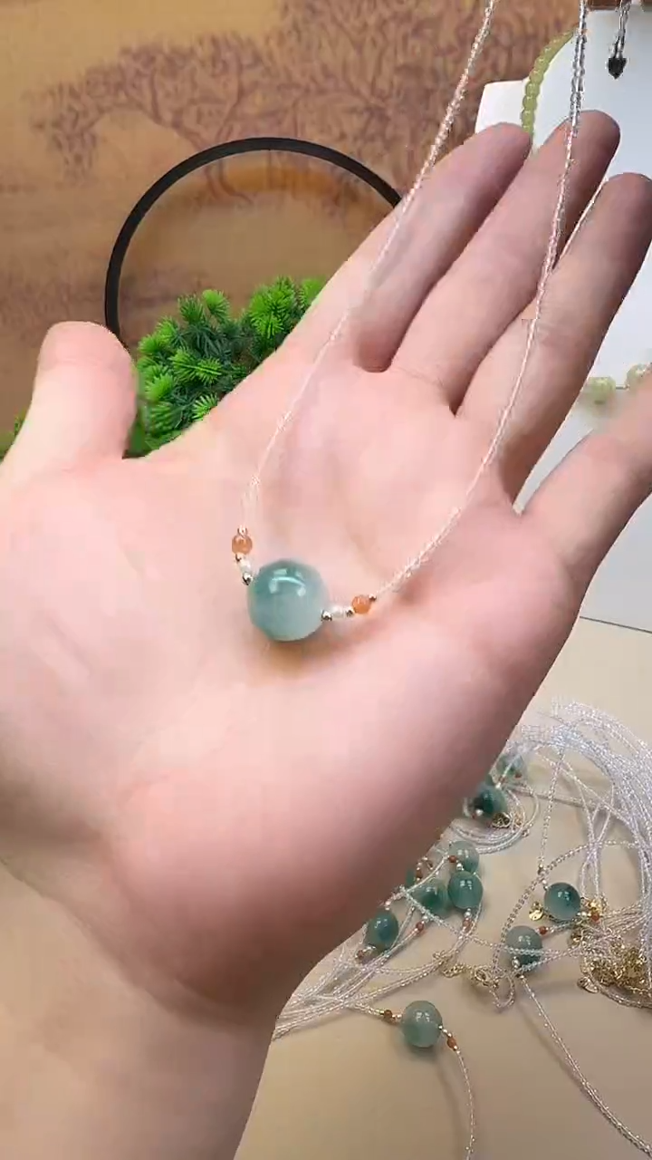 颈饰14K金镶嵌翡翠A65 