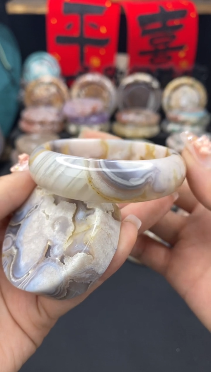 【闪购商品】石英质玉手镯（圆镯）未镶嵌53.8